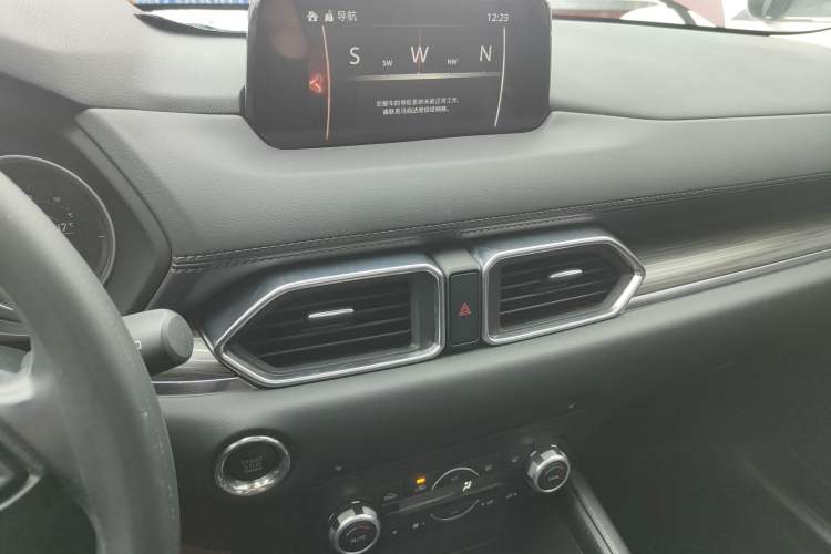Used Mazda CX-5 2017 2.0L Automatic 2WD Smart Enjoyment Version China V Standard Audio And AC Panel