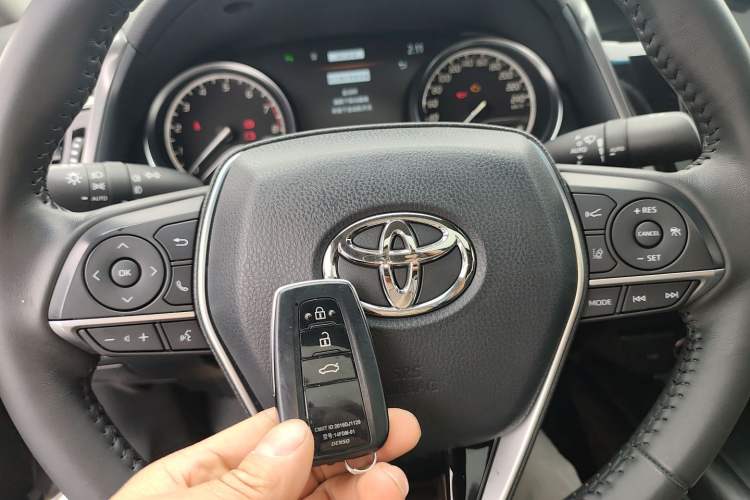 Used Toyota Camry 2021 2.0G Luxury Edition