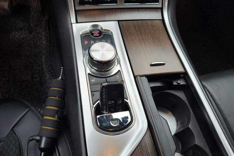 Used Jaguar XF 2014 XF 2.0T Prestige Edition
