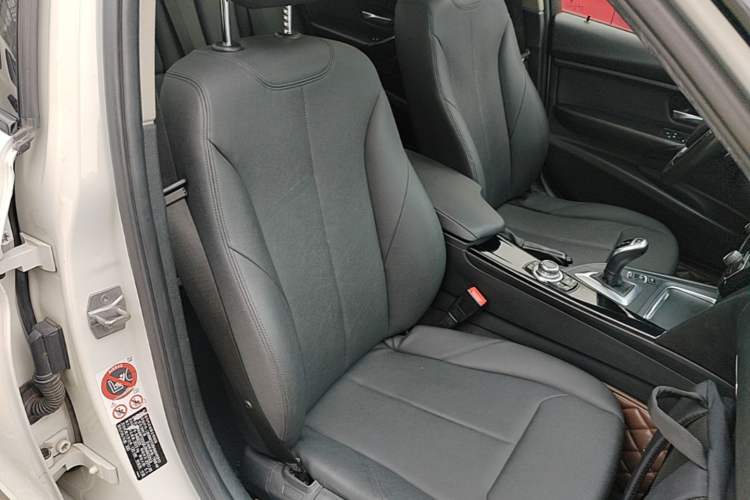 Used BMW 3 Series 2017 320Li M Sport Edition Right Front Seat