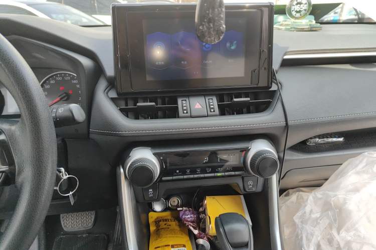 Used Toyota RAV4 2021 2.0L CVT Two-Wheel Drive Urban Edition
