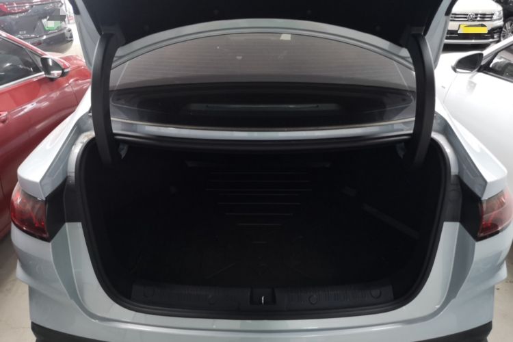 Used BYD Qin L 2024 DM-i 80KM Leading Model Trunk