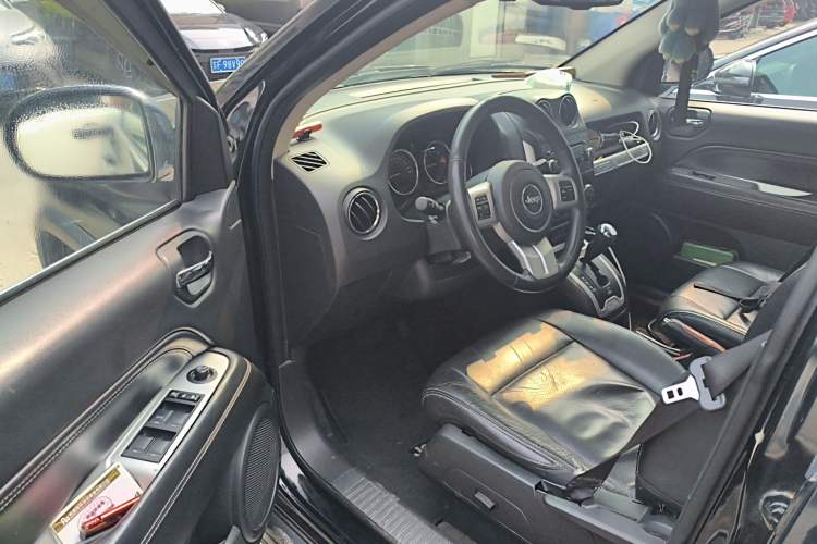 Used Jeep Compass 2014 2.4L four-wheel drive luxury version