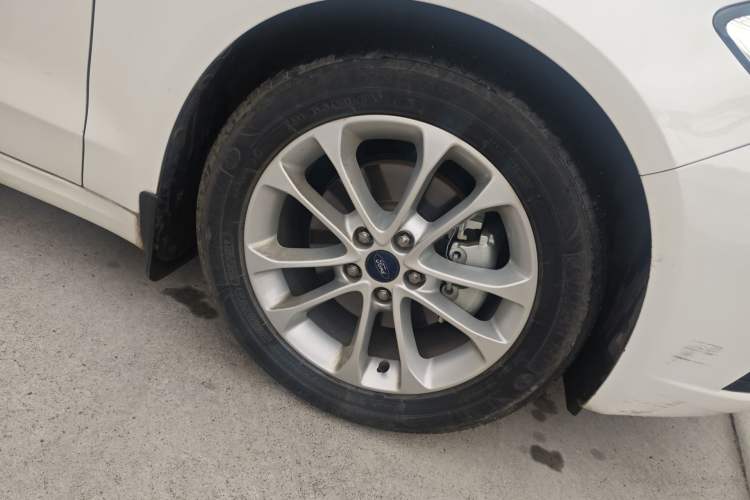 Used Ford Mondeo 2020 EcoBoost 180 Stylish Model Right Front Wheel Hub