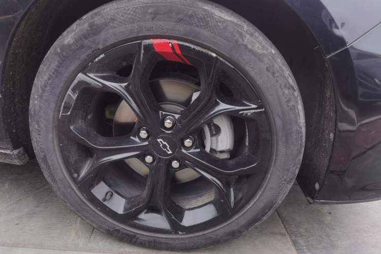 Used Chevrolet Malibu XL 2022 Redline 550T Automatic Sport Edition Right Front Wheel Hub