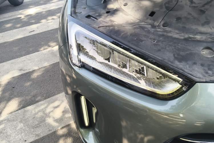 Used Hima AITO M5 2022 Range-Extended Rear-Drive Standard Version Right Front Headlight