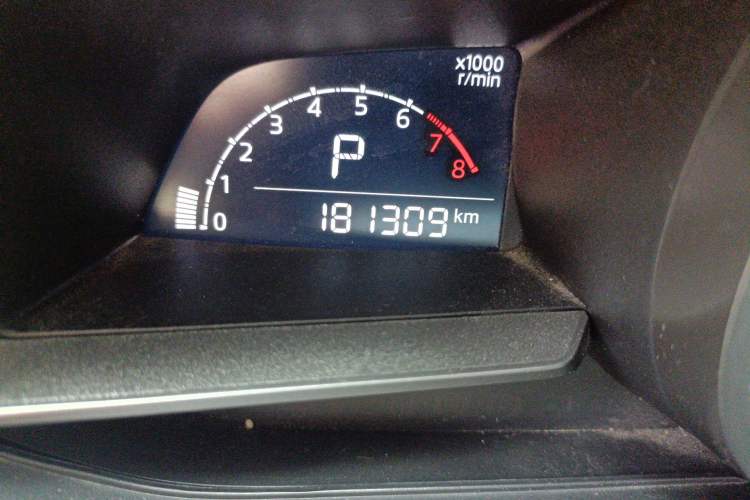 Used Mazda 3 Axela 2017 Sedan 1.5L Automatic Comfort Model China VI Standard Odometer Close Up