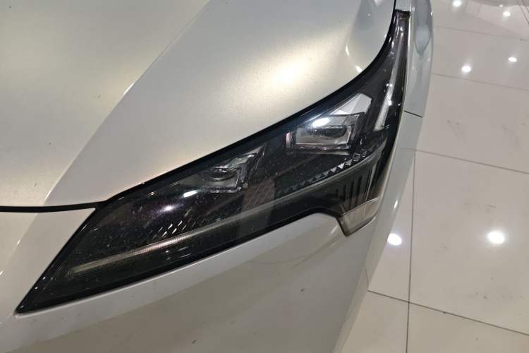 Used AION S Plus 2023 70 Enjoy Edition Lithium Iron Phosphate Left Front Headlight