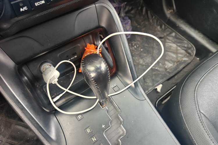 Used Hyundai ix35 2013 2.0L Automatic Two-Wheel Drive Smart GLS China IV Standard