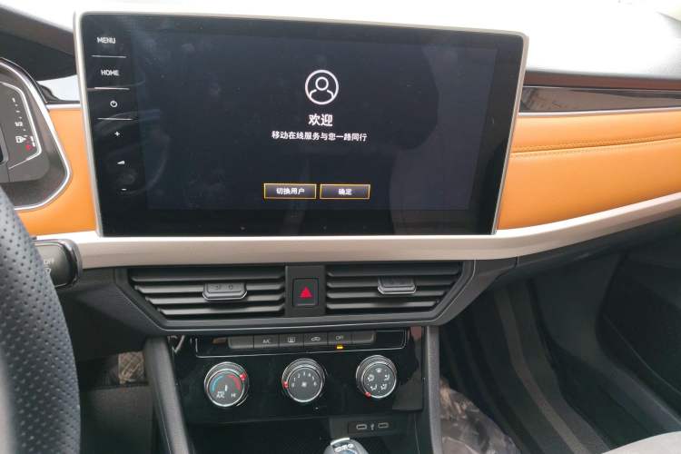 Used Volkswagen Bora 2023 200TSI DSG YueXing PRO Edition Audio And AC Panel