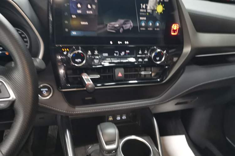 Used Toyota Highlander 2024 2.5L Smart Electric Hybrid Dual-Engine Four-Wheel Drive Prestige Version – 7 Seats