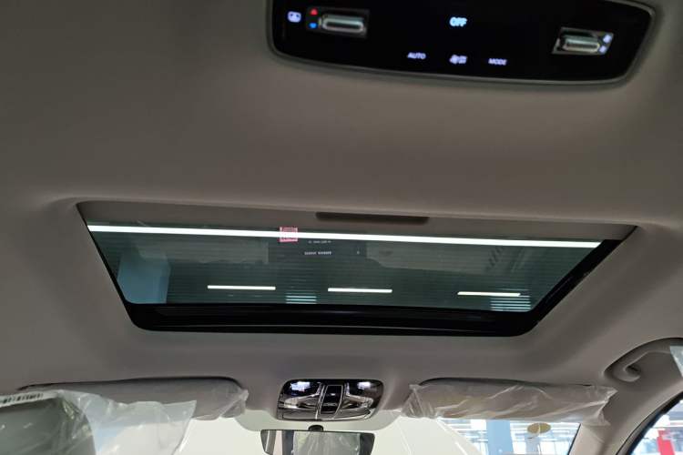 Used Roewe iMAX8 New Energy 2025 1.5T DMH Lu Zun Deluxe Edition Headliner