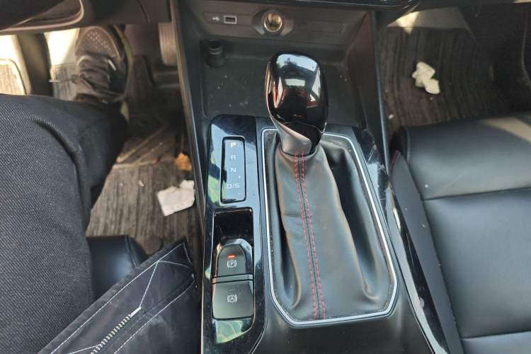 Used MG 5 2021 Revised Version 180 DVVT CVT Youth Luxury Edition