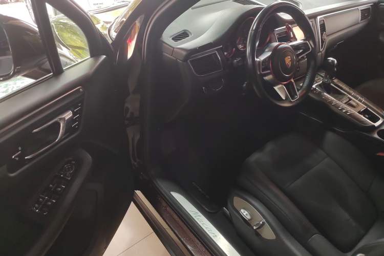 Used Porsche Macan 2014 Macan 2.0T
