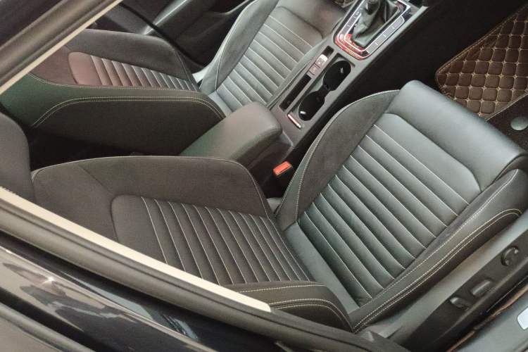 Used Volkswagen Magotan 2020 330TSI DSG Leading Model Right Front Seat