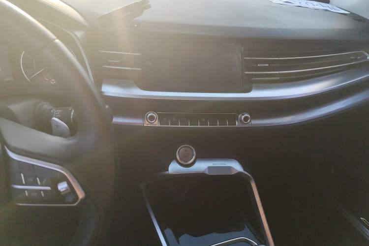 Used Haval H6 2017 Blue Label 1.3T Automatic Two-Wheel Drive Luxury Model Audio And AC Panel