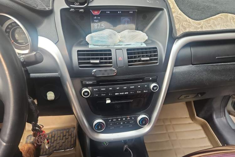 Used Bestune X80 2013 2.0L manual luxury version