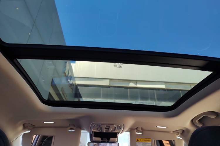 Used Roewe D7 2023 DMH 125km Flagship Edition Headliner