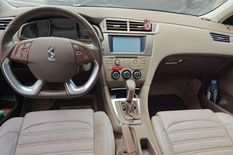 Used DS 5LS 2016 1.6T Comfort Edition THP160