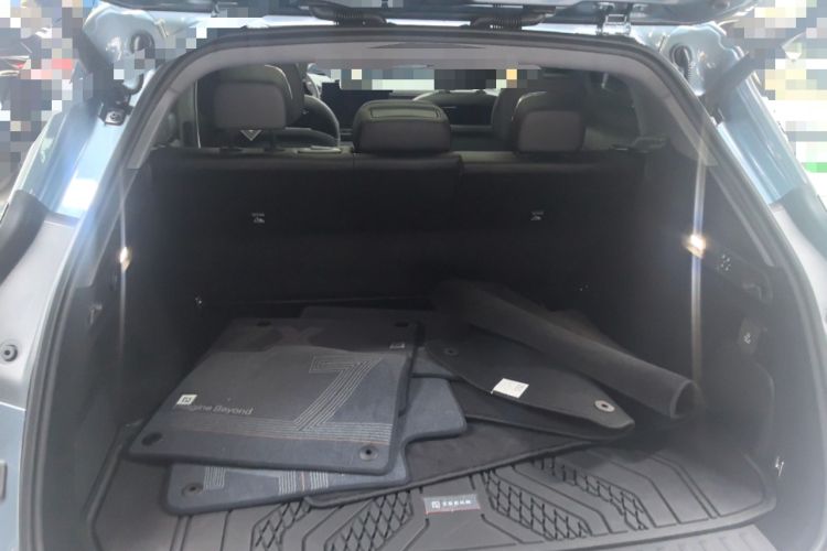 Used Zeekr 7X 2025 100 kWh Long-Range Rear-Wheel Drive with Intelligent Driving Features Trunk