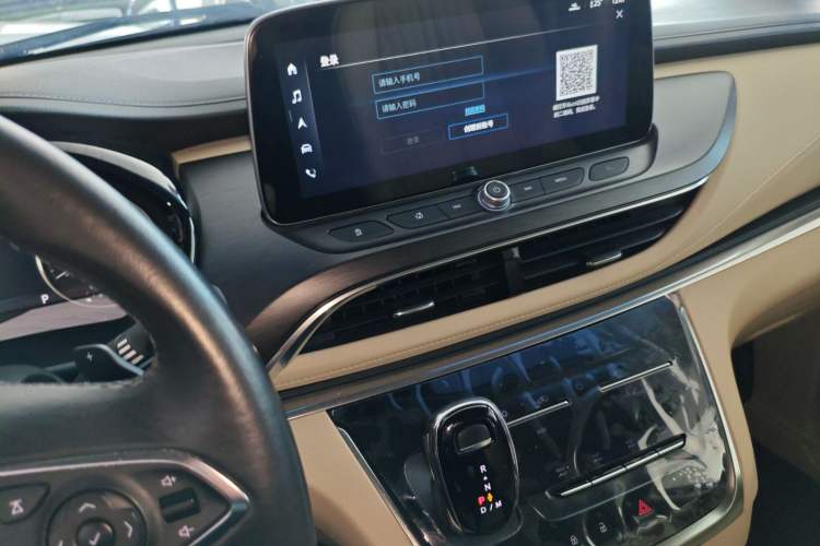 Used Buick GL8 2023 Facelifted Land Cruiser Executive Luxury Version