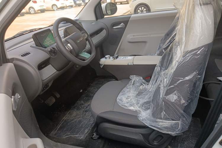 Used CHANGAN NEVO Lumin 2025 205 km Xiangqin Version
