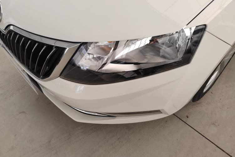 Used Skoda Rapid 2019 1.5L Automatic Comfort Edition China VI Standard