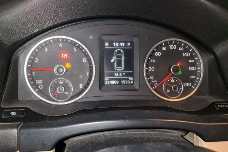 Used Volkswagen Tiguan 2012 1.8TSI Automatic Two-Wheel Drive Elite Edition Instrument Cluster