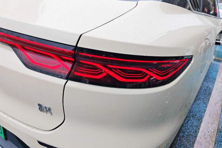 Used BYD Han 2022 DM-i 121KM Luxury Model
