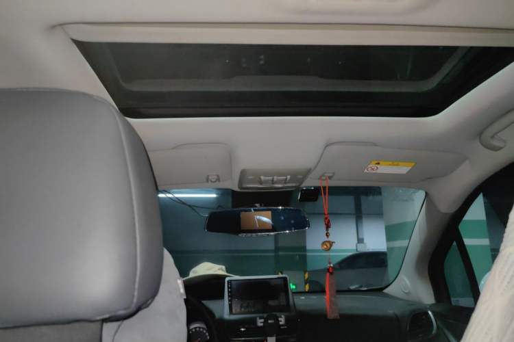 Used Buick Encore 2015 1.4T Automatic Two-Wheel Drive Urban Elite Version Headliner