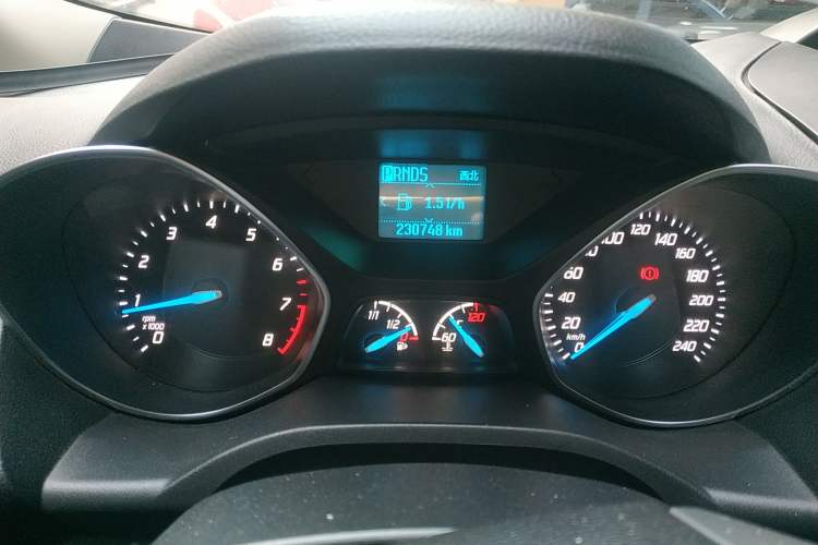 Used Ford Kuga 2013 1.6L GTDi Two-Wheel-Drive Trend Model Instrument Cluster