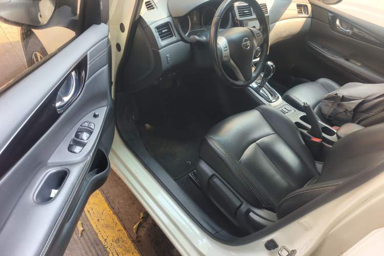 Used Nissan Tiida 2016 1.6L CVT ZhiZun Edition Driver Seat