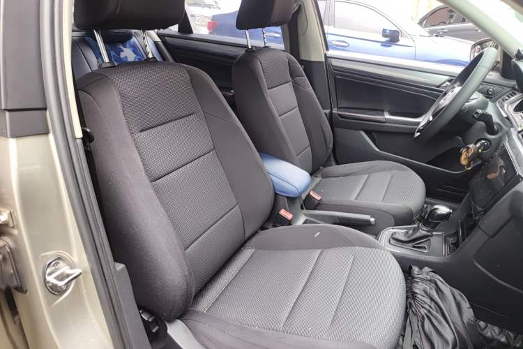 Used Volkswagen Bora 2016 1.6L Automatic Fashion Model Right Front Seat