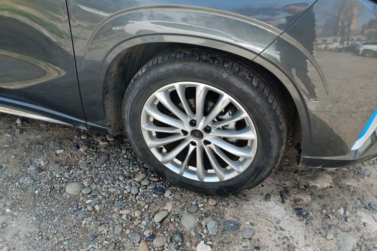 Used CHANGAN OSHAN Z6 New Energy 2023 ZhiDian iDD 150KM Flagship Model
