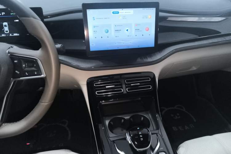 Used BYD Qin PLUS 2024 HONOR Edition DM-i 55KM Leading Model Audio And AC Panel