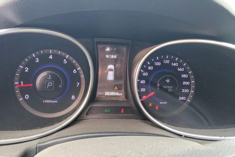 Used Hyundai Santa Fe 2013 2.4L Automatic Two-Wheel Drive Smart Version Instrument Cluster