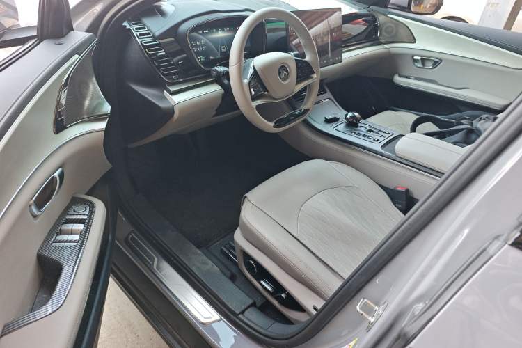 Used BYD Han 2025 DM-i Smart Drive 125KM Elite Model Driver Seat