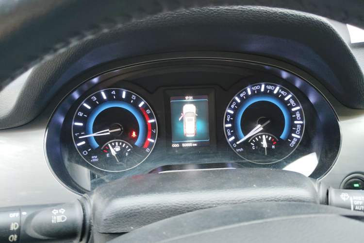 Used Haval H2 2014 1.5T Manual Two-Wheel Drive Elite Edition Instrument Cluster