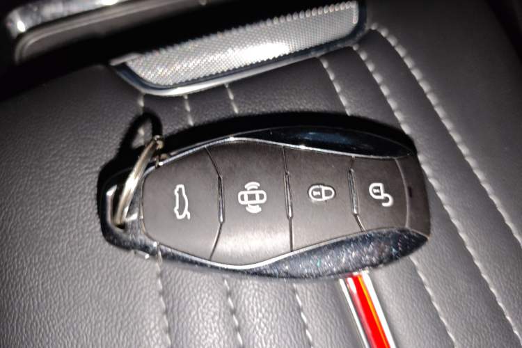 Used Hongqi H5 2023 1.5T HEV Smart Connect Flagship Edition