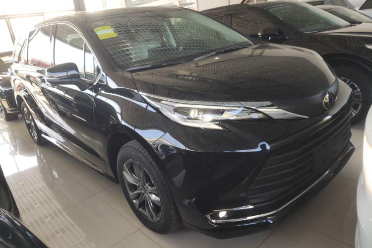 Used Toyota Sienna 2026 Model 2.5L Dual-Engine Two-Wheel-Drive Comfort Edition