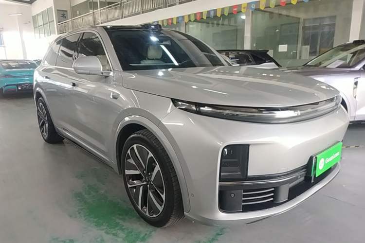 Used Li Auto L7 2023 Max model Front Right 45 Deg