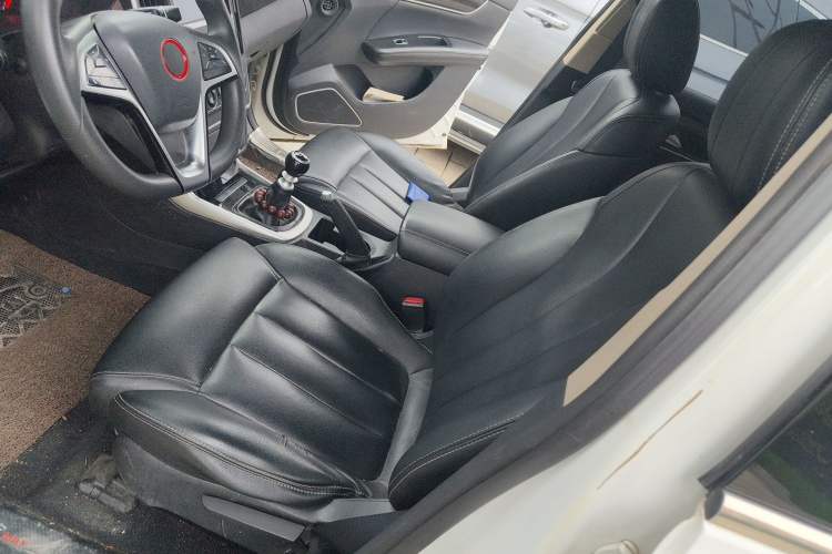 Used BYD Song MAX 2017 1.5T Manual Smart Connect Luxury 7-Seater
