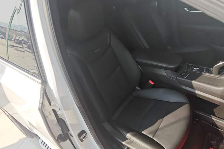 Used Cadillac XT6 2022 2.0T Six-Seater Four-Wheel Drive Luxury Version