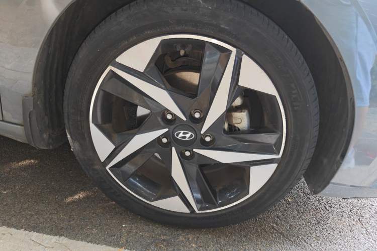 Used Hyundai Elantra 2021 1.5L CVT LUX Prestige Edition