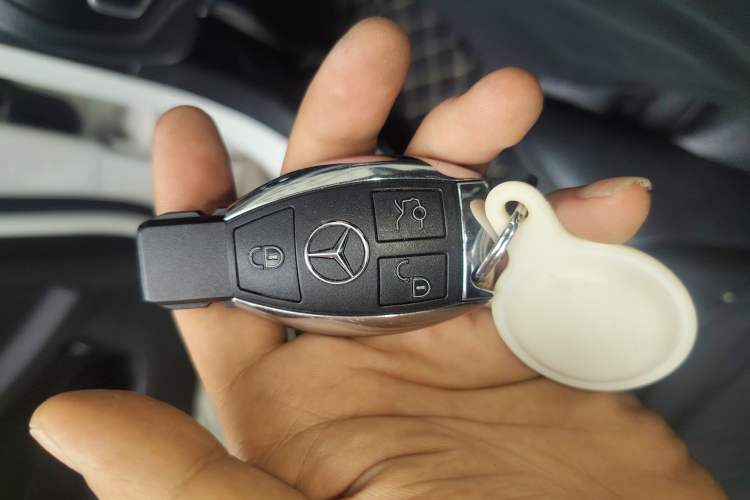 Used Mercedes-Benz C-Class 2016 C 180 L Sport Edition Vehicle Key