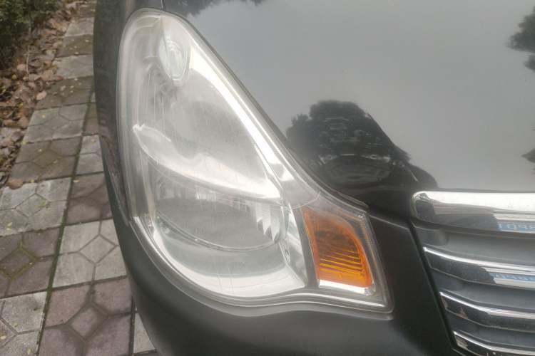 Used Nissan Sylphy 2016 Classic 1.6XL Manual Luxury Edition Right Front Headlight