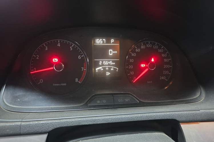 Used Volkswagen Lavida 2013 Revised Classic 1.6L Automatic Fashion Edition
