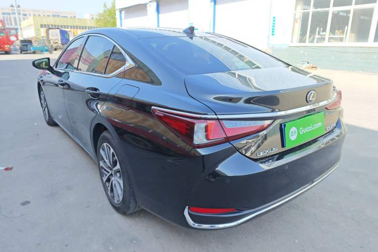 Used Lexus ES 2022 200 Excellence Edition
