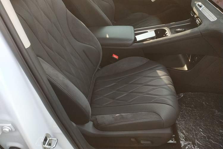 Used Roewe D7 2023 EV 510km Rear-Drive Flagship Edition
