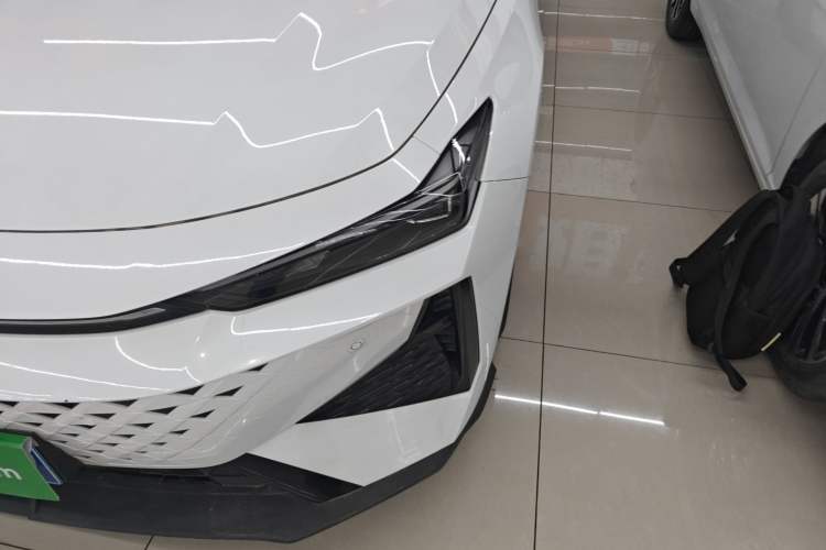 Used Changan UNI-V 2024 1.5T Prestige Edition
